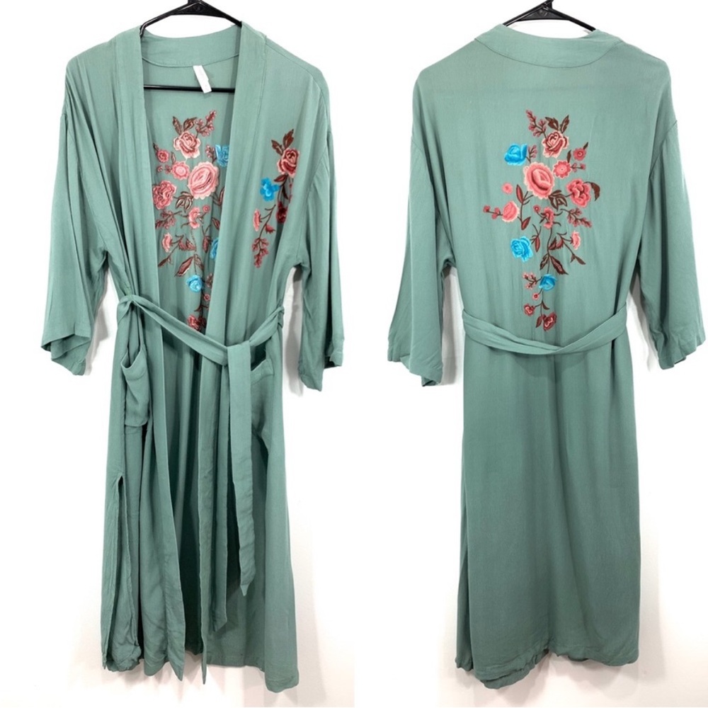 NWOT Xhilaration Floral Embroidered Kimono Cardigan Duster XS Sage Green